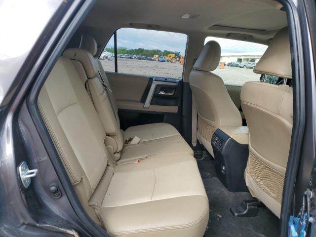 2019 TOYOTA 4RUNNER SR - JTEBU5JR2K5710641