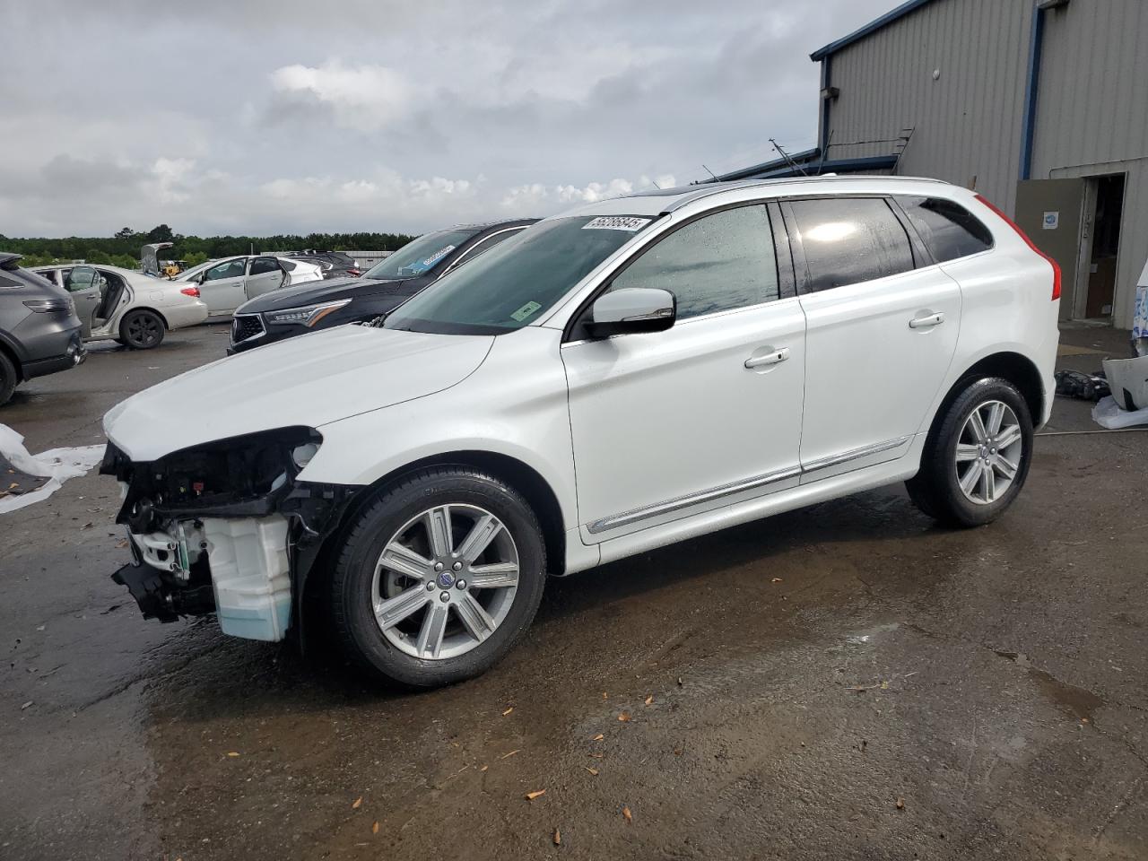 VOLVO XC60 T5 INSCRIPTION