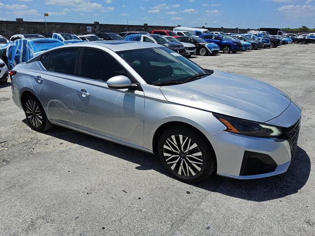 Vin: 1n4bl4dv4pn371730, lot: 56883155, nissan altima sv 20234