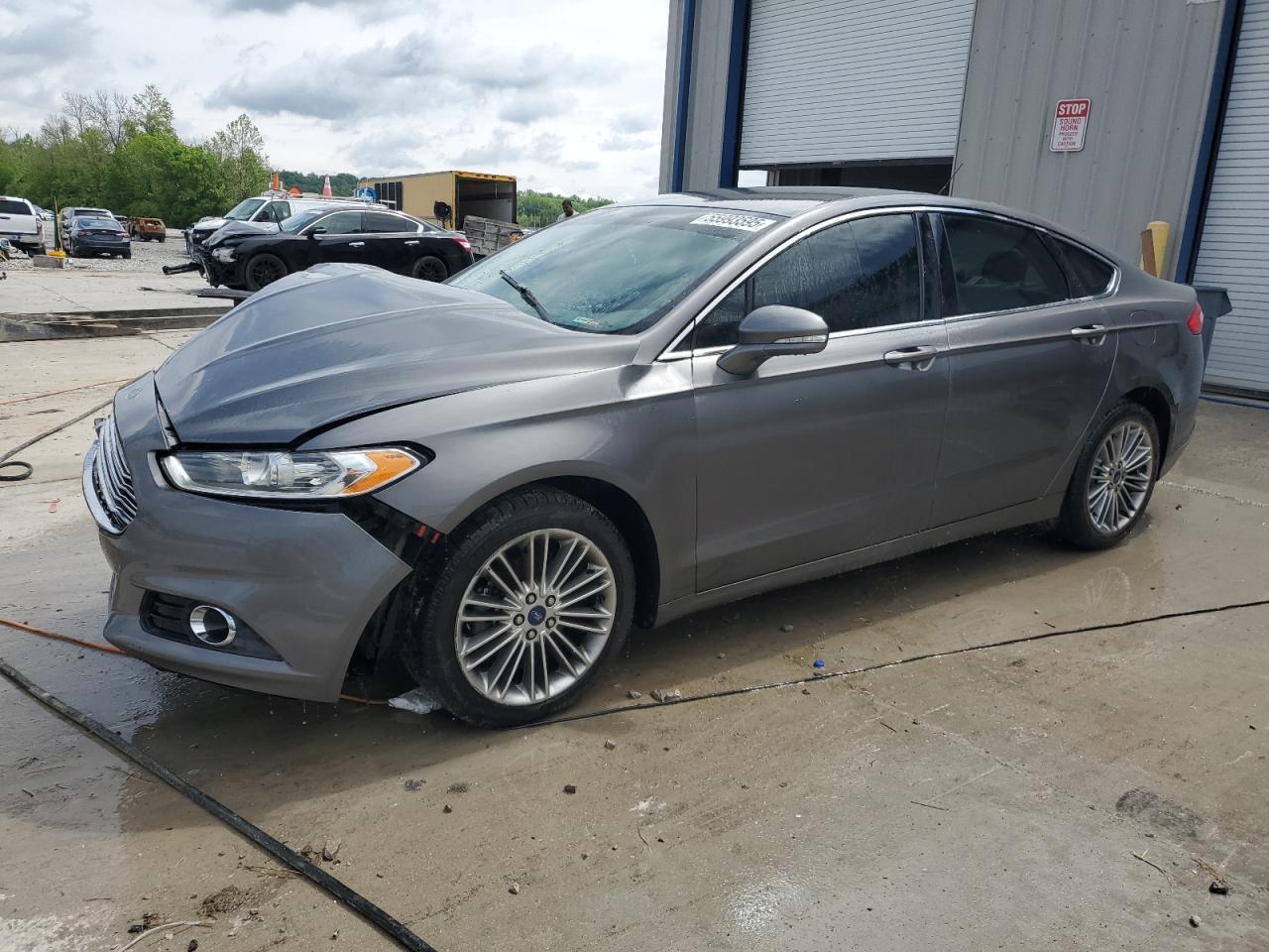 FORD FUSION SE