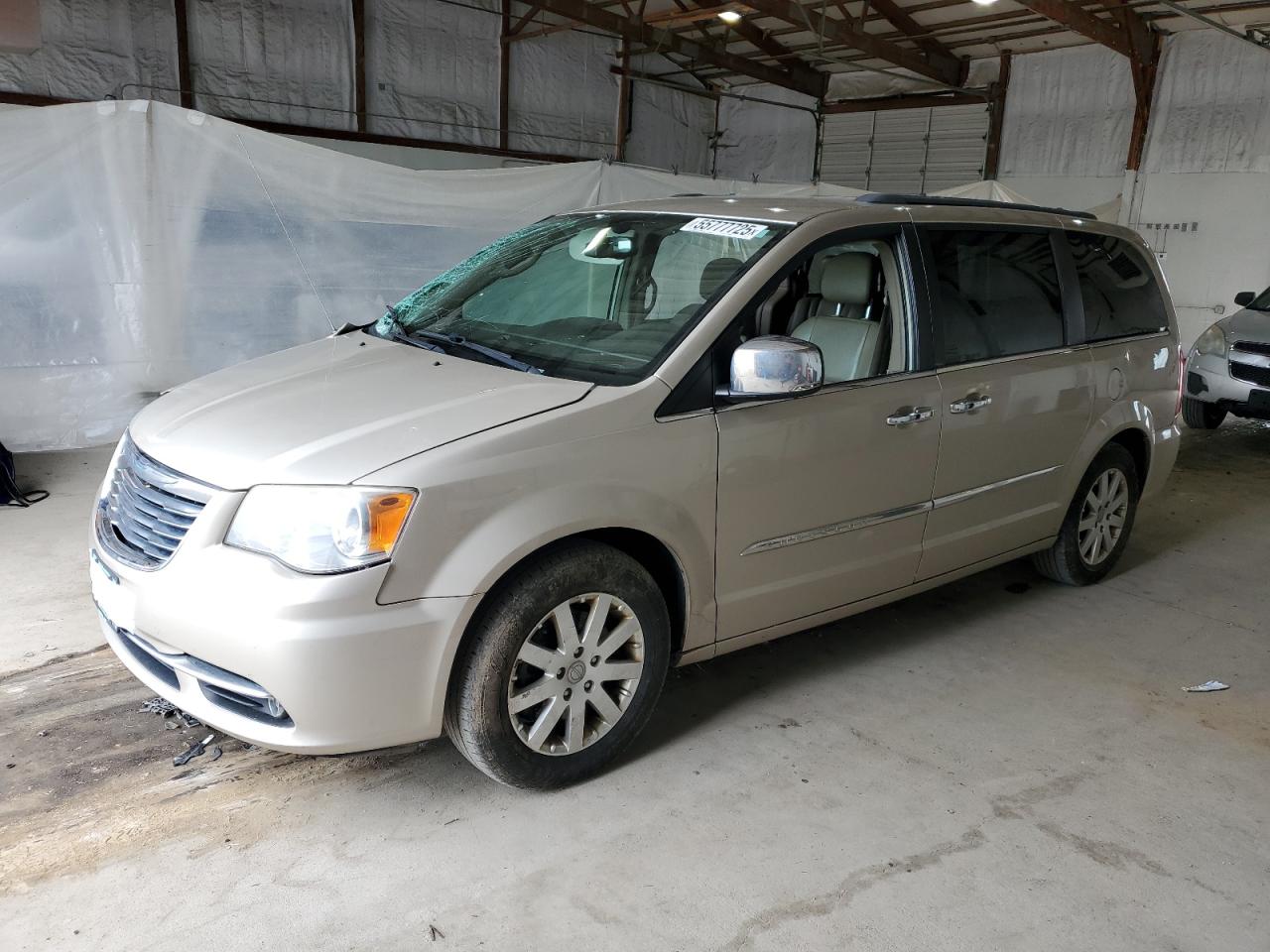 CHRYSLER TOWN & COUNTRY TOURING L