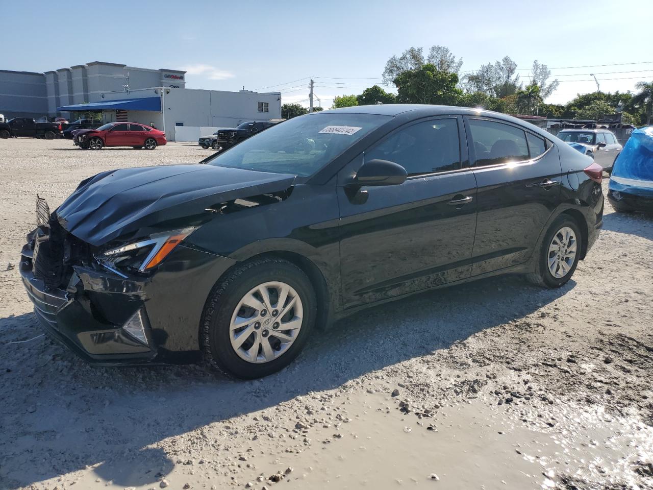 HYUNDAI ELANTRA SE