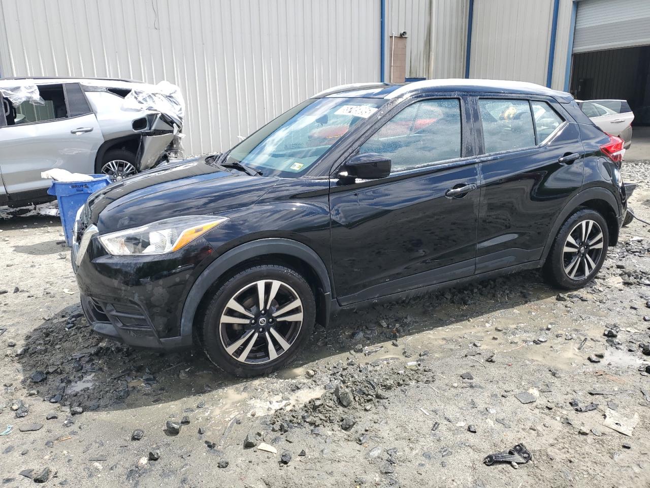 NISSAN KICKS SV