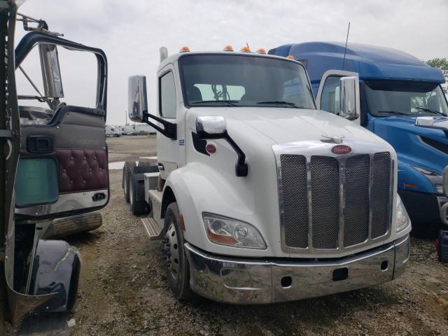 Global Auto Auctions: 2016 PETERBILT 579