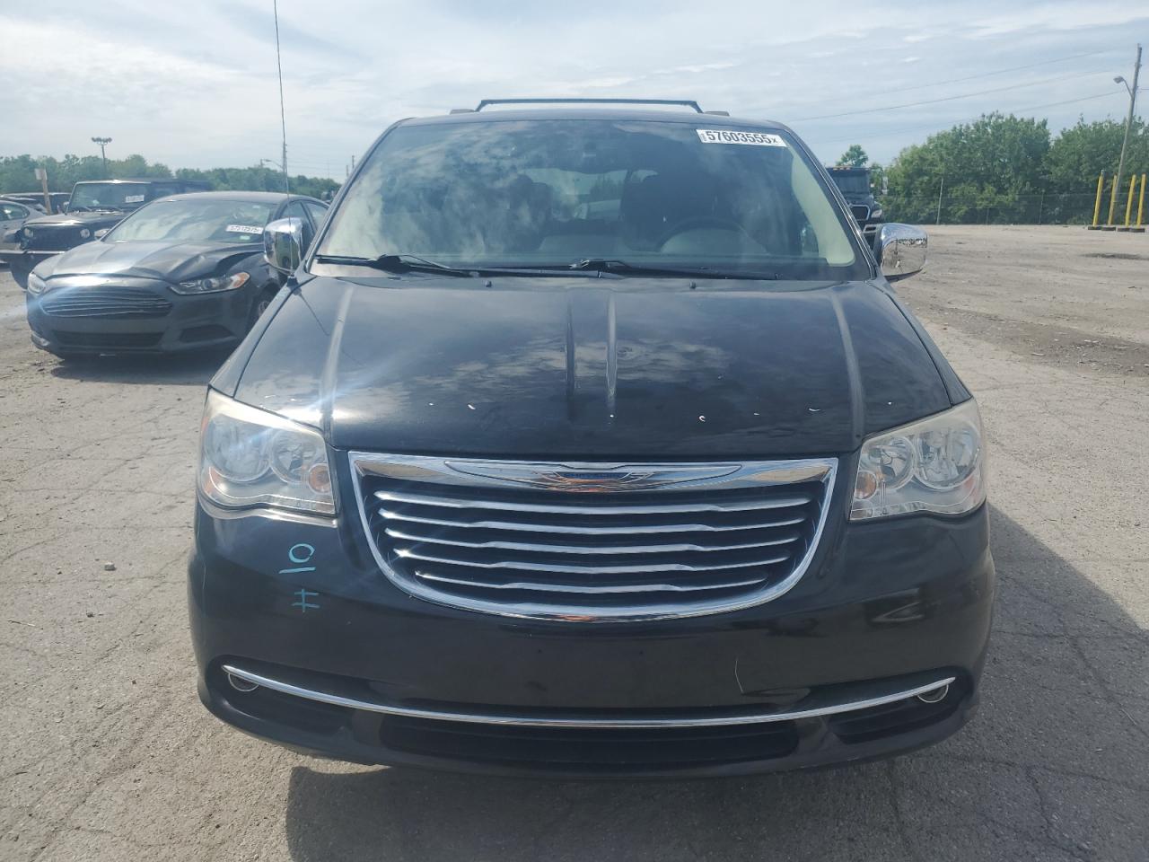 CHRYSLER TOWN & COUNTRY TOURING L