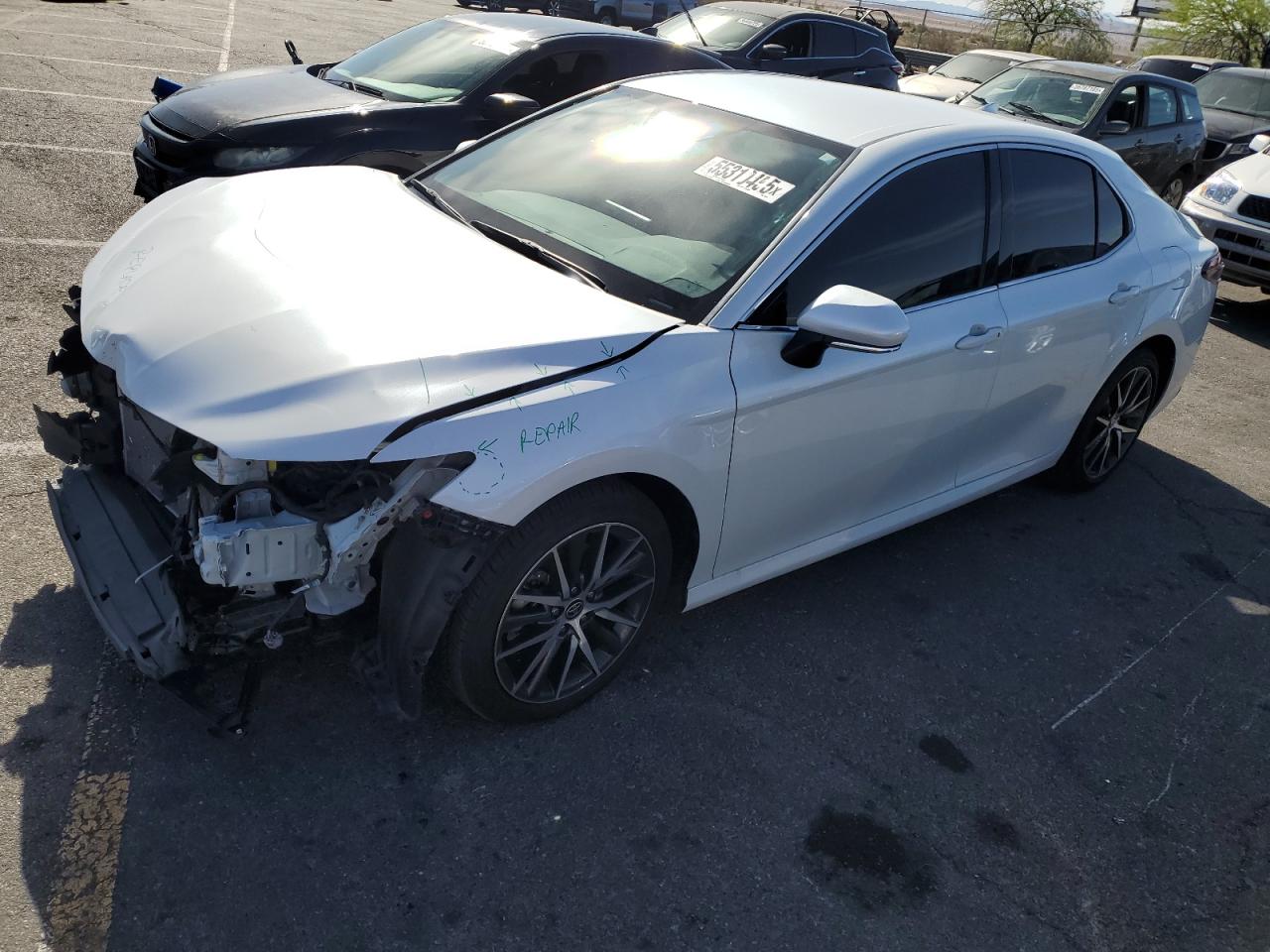 TOYOTA CAMRY XLE