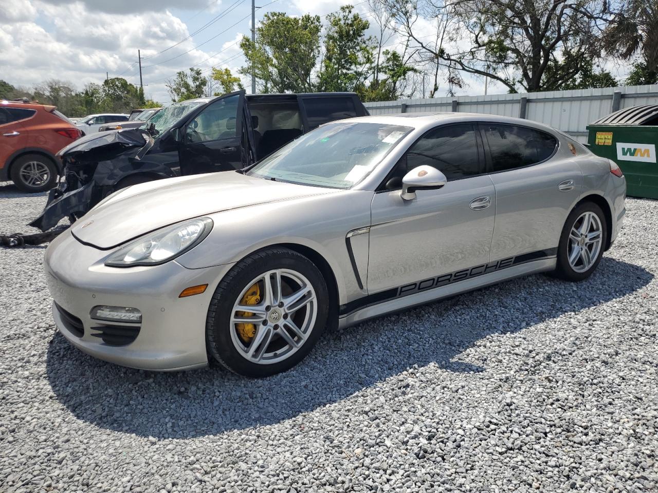 PORSCHE PANAMERA 2