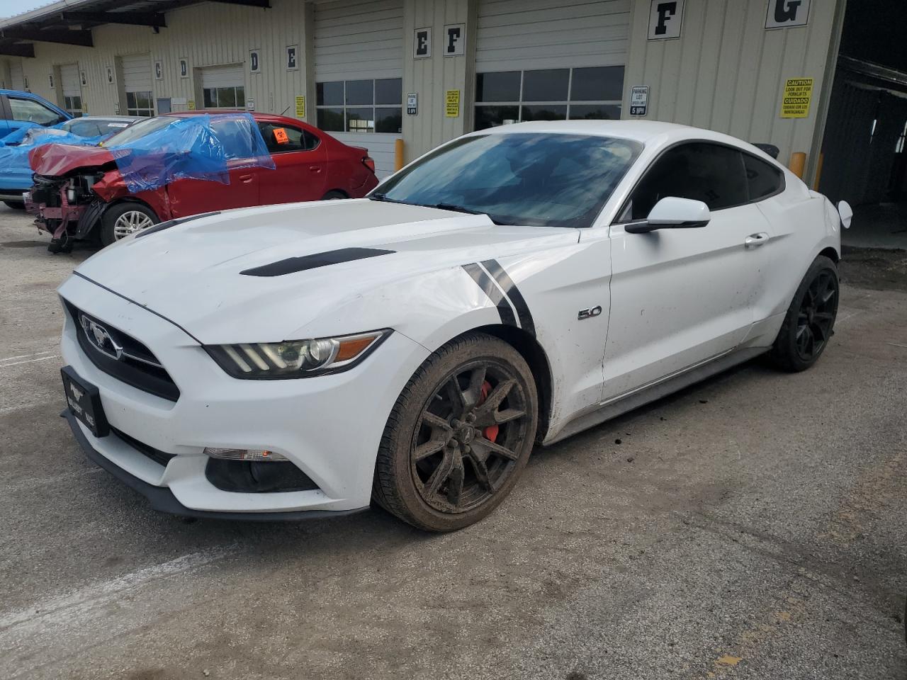 FORD MUSTANG 2015