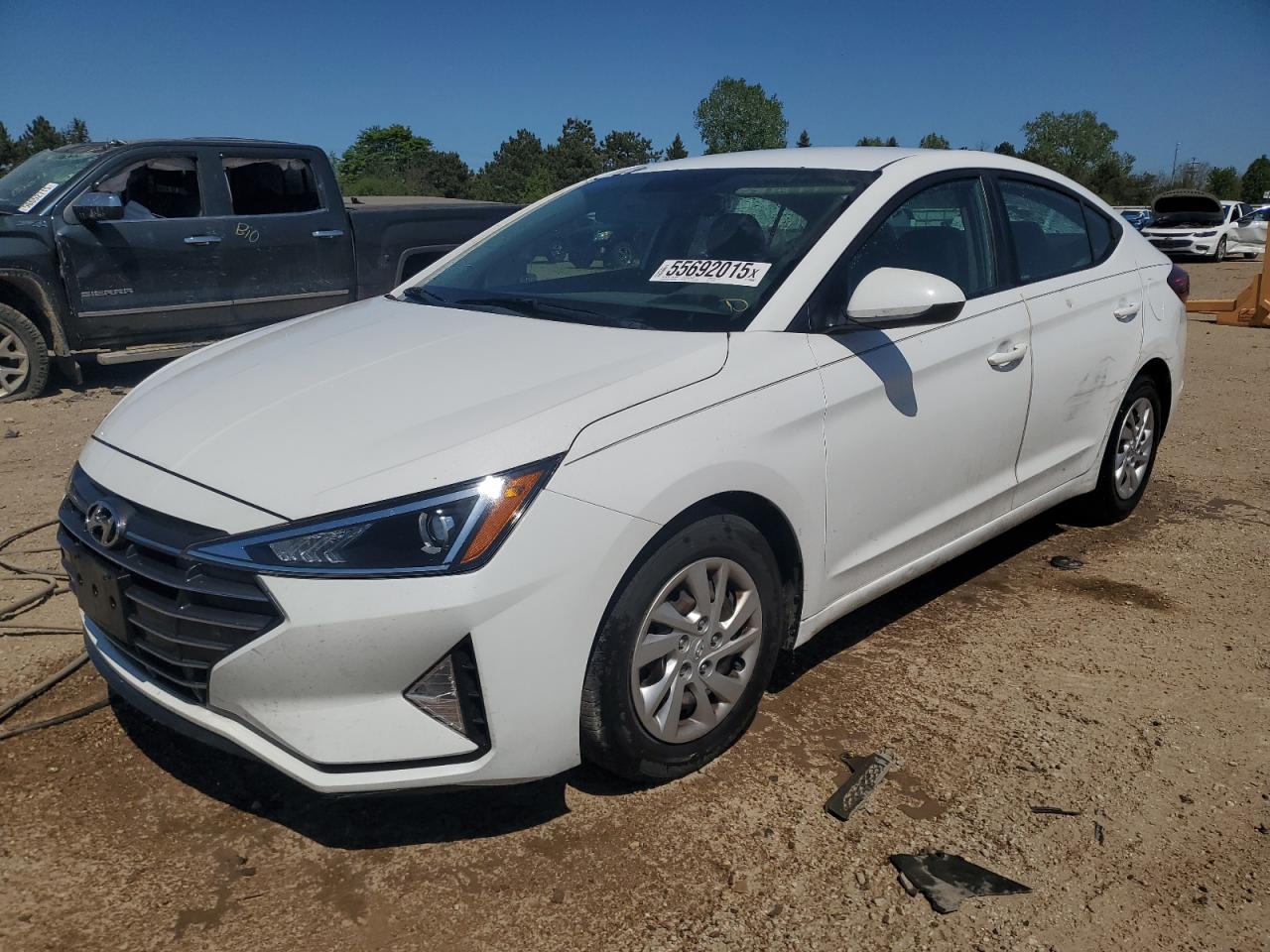 HYUNDAI ELANTRA SE