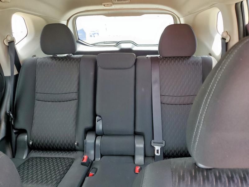 2018 NISSAN ROGUE S KNMAT2MT9JP593877