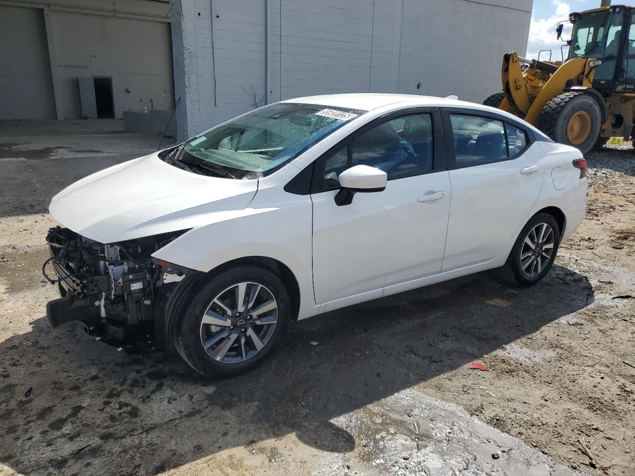 NISSAN VERSA SV