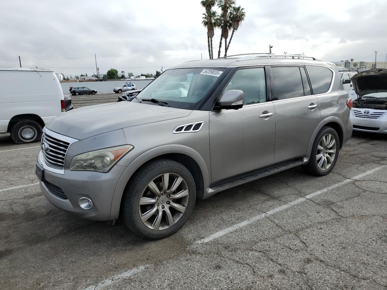 INFINITI QX56