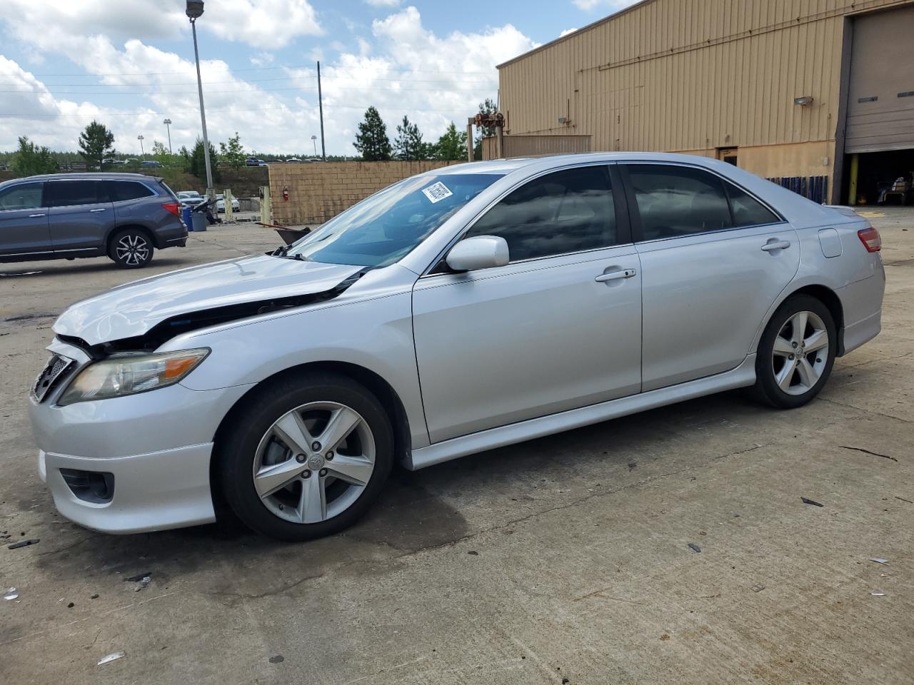 TOYOTA CAMRY BASE