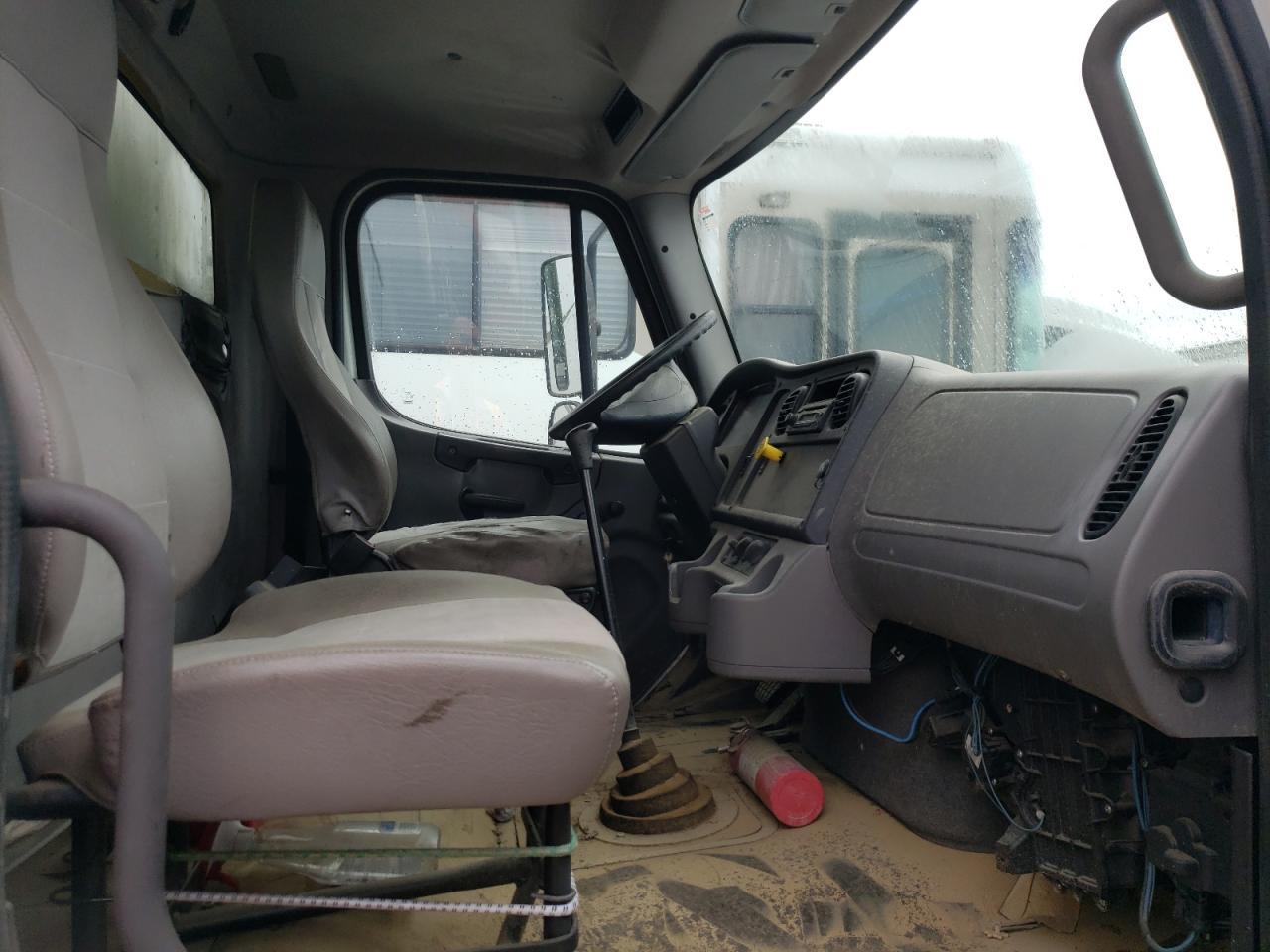 Lot #3301677646 2014 FREIGHTLINER M2 106 MED