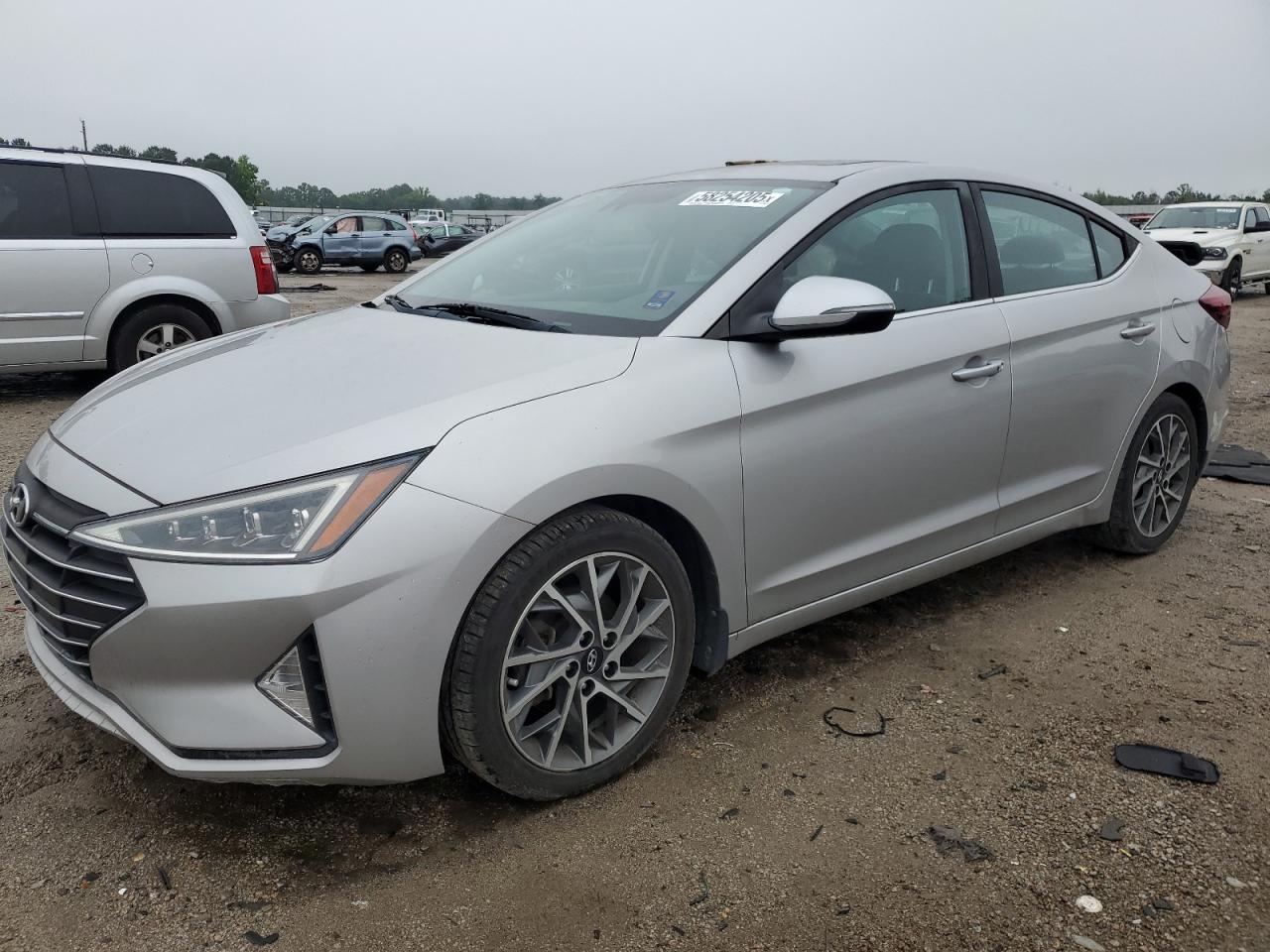 HYUNDAI ELANTRA SEL