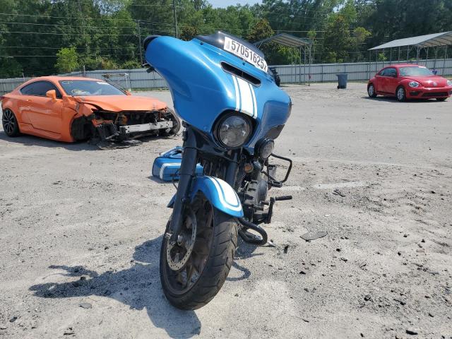 HARLEY-DAVIDSON FLHXST 2023 two tone  gas 1HD1ABL18PB662424 photo #3