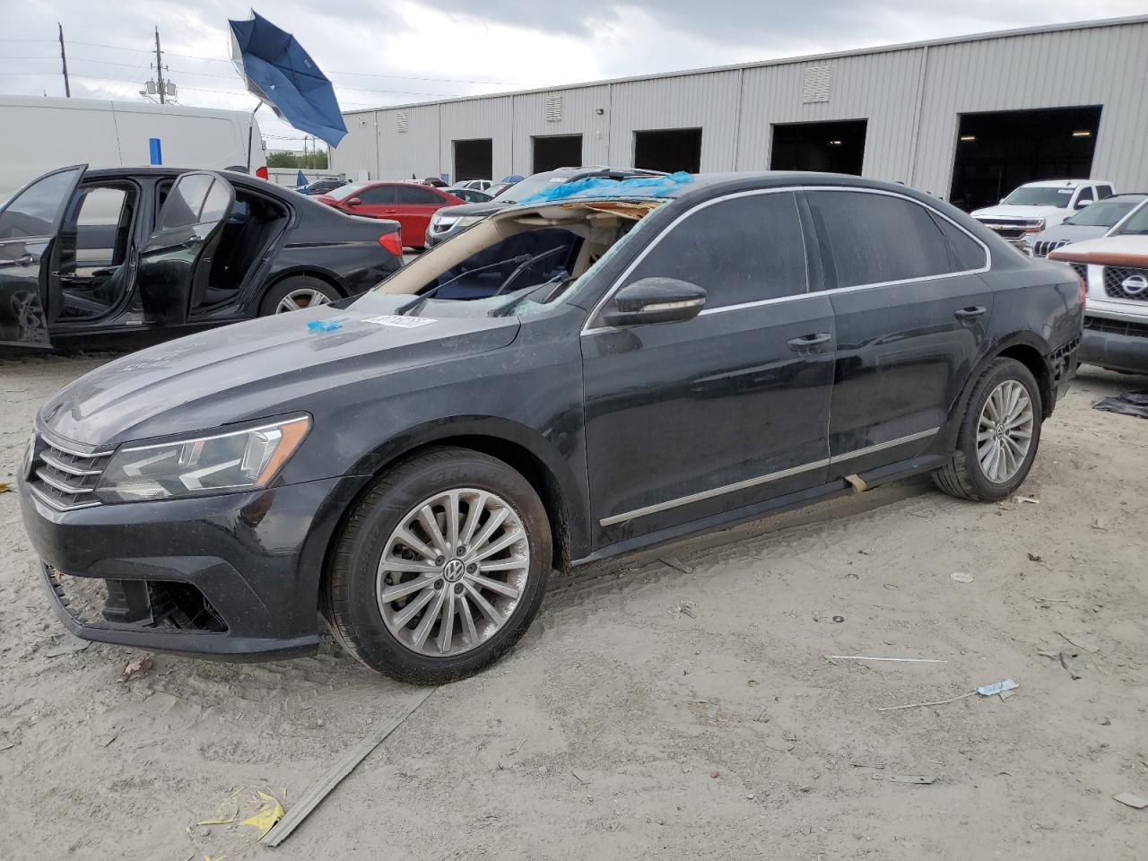 VOLKSWAGEN PASSAT SE