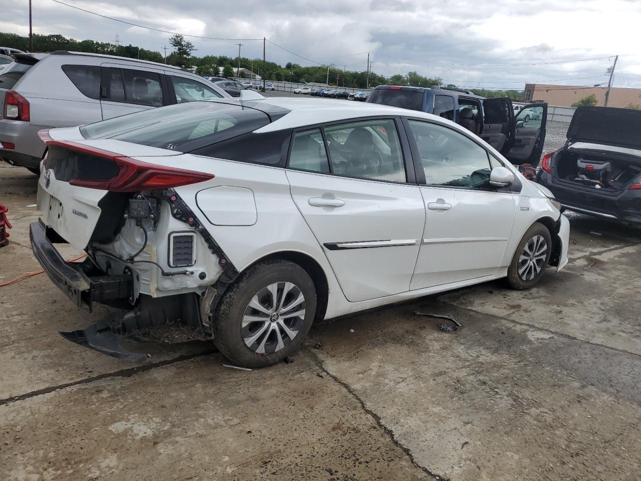 TOYOTA PRIUS PRIME LE