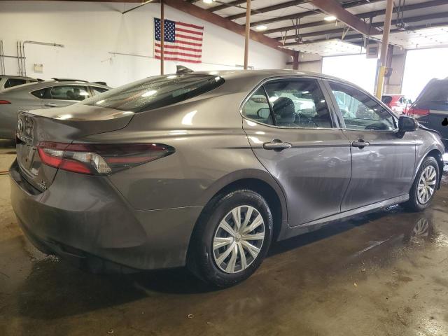 Vin: 4t1c31ak2ru076556, lot: 58137445, toyota camry le 20243