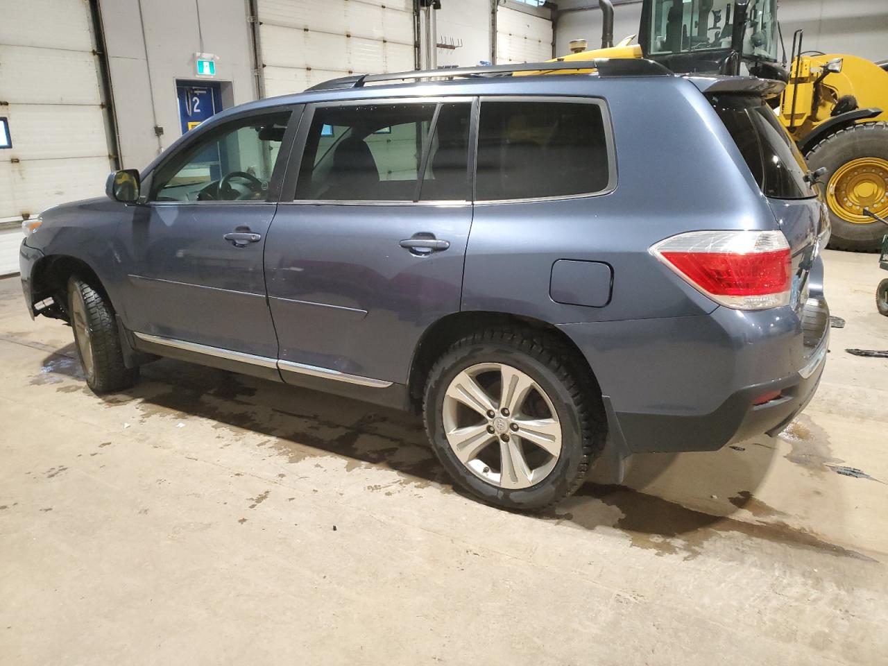 TOYOTA HIGHLANDER BASE