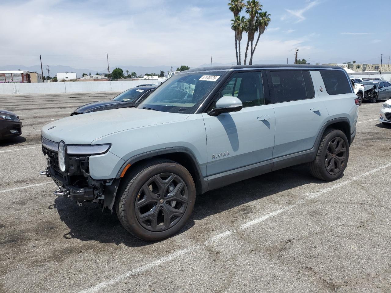 RIVIAN R1S ADVENTURE