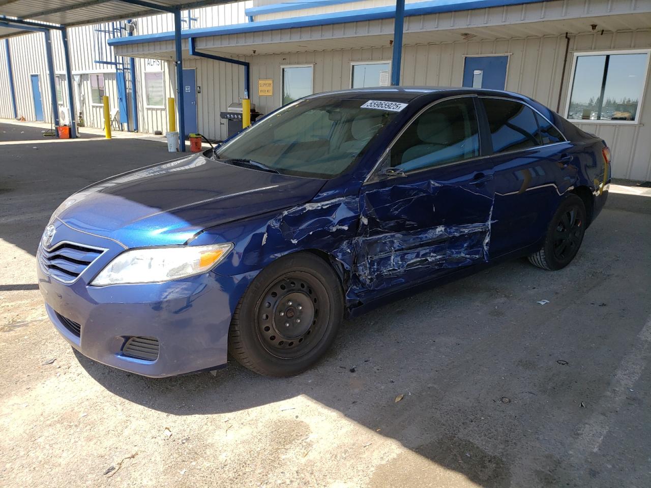 TOYOTA CAMRY BASE