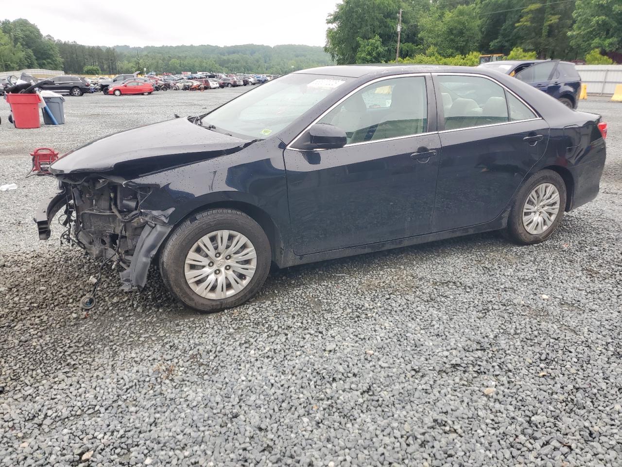 TOYOTA CAMRY BASE