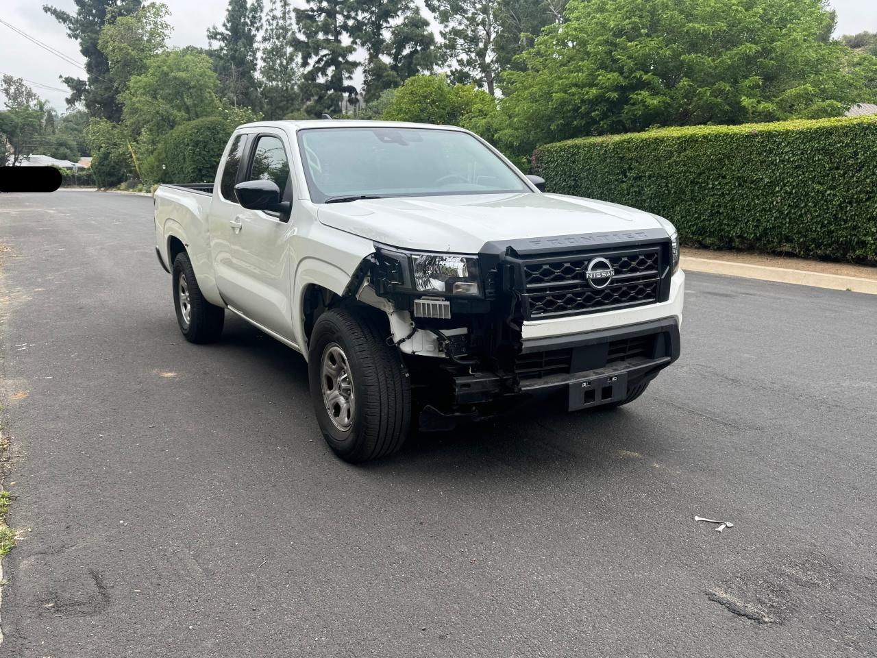 NISSAN FRONTIER S