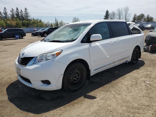 TOYOTA SIENNA LE
