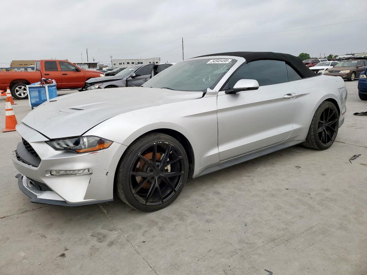 FORD MUSTANG