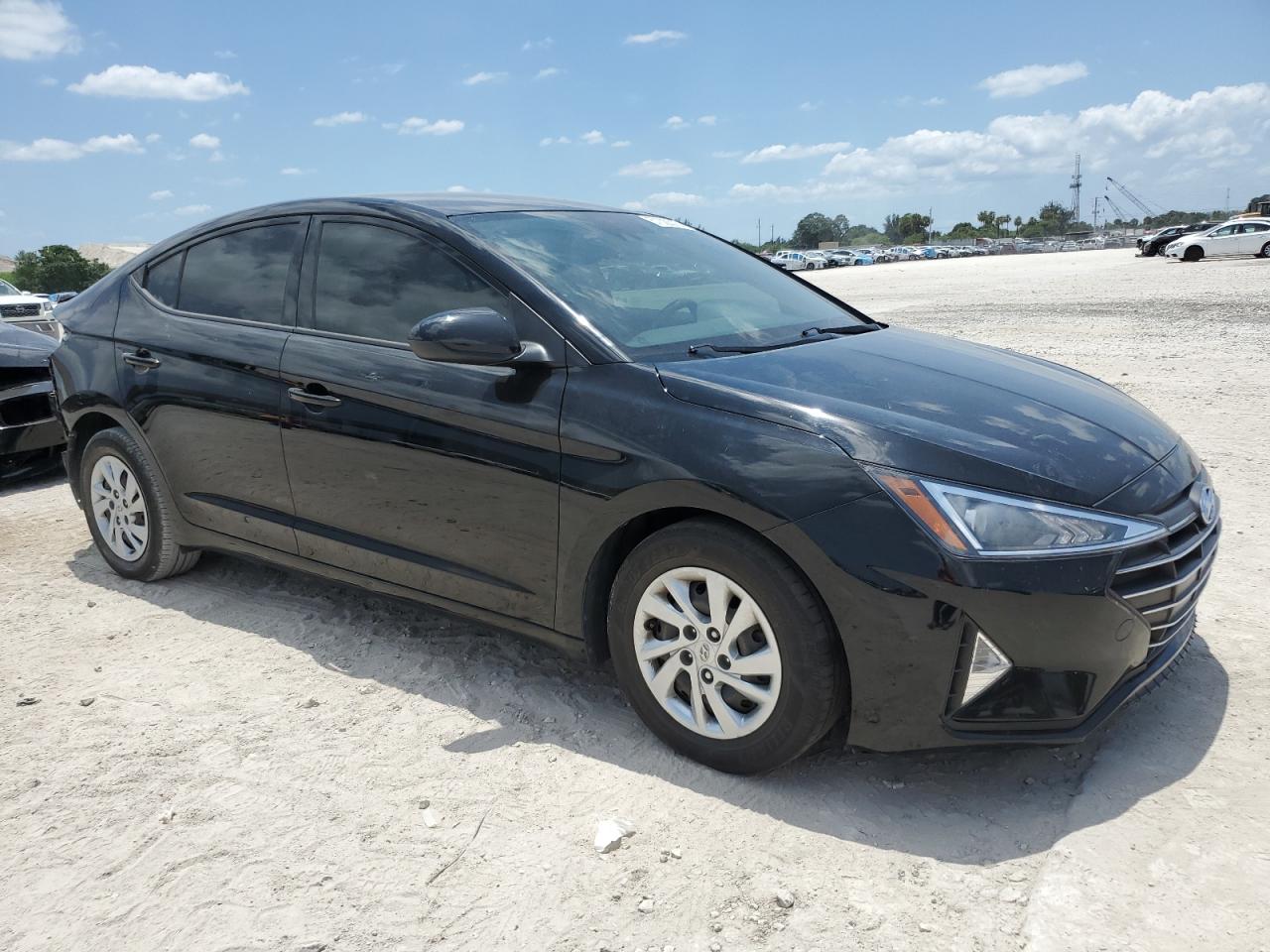 Hyundai Elantra se 2020