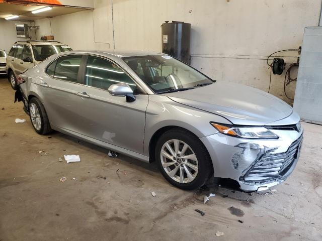 Vin: 4t1r11ak3nu681695, lot: 58973785, toyota camry le 20224
