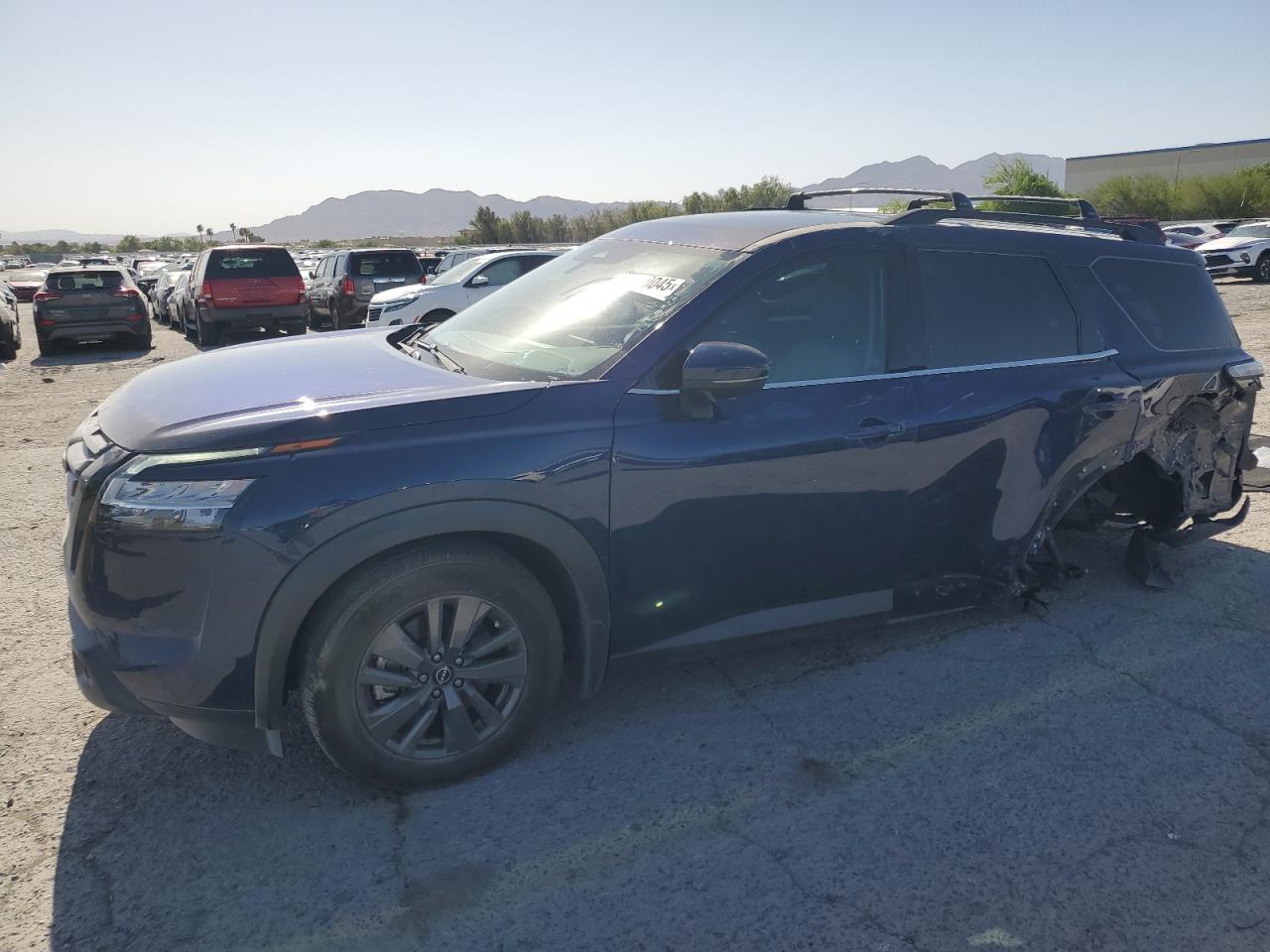 NISSAN PATHFINDER SV