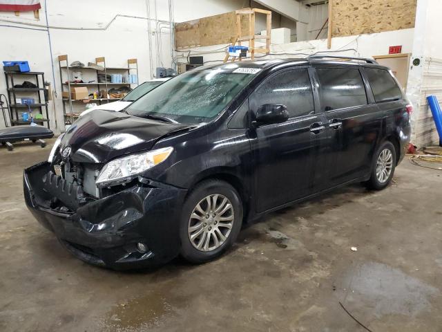 TOYOTA SIENNA XLE