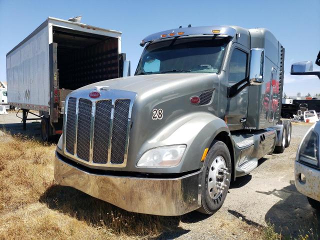 PETERBILT 579 2015 green tractor diesel 1XPBD49X0FD277672 photo #3