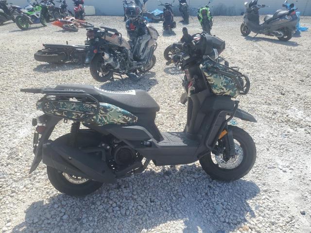 YIBEN SCOOTER 2023 two tone   HZ2TBCND8P1001987 photo #1