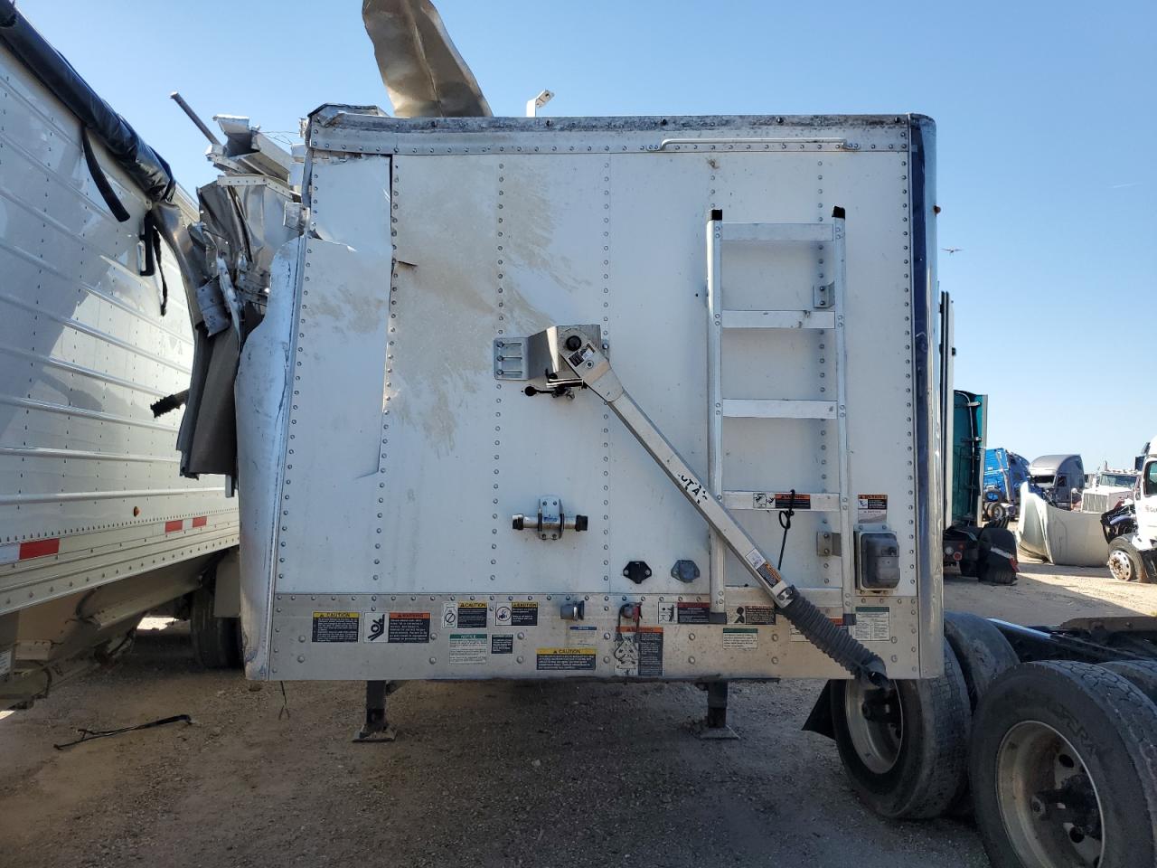 Lot #3202495708 2018 WILX HOPPER