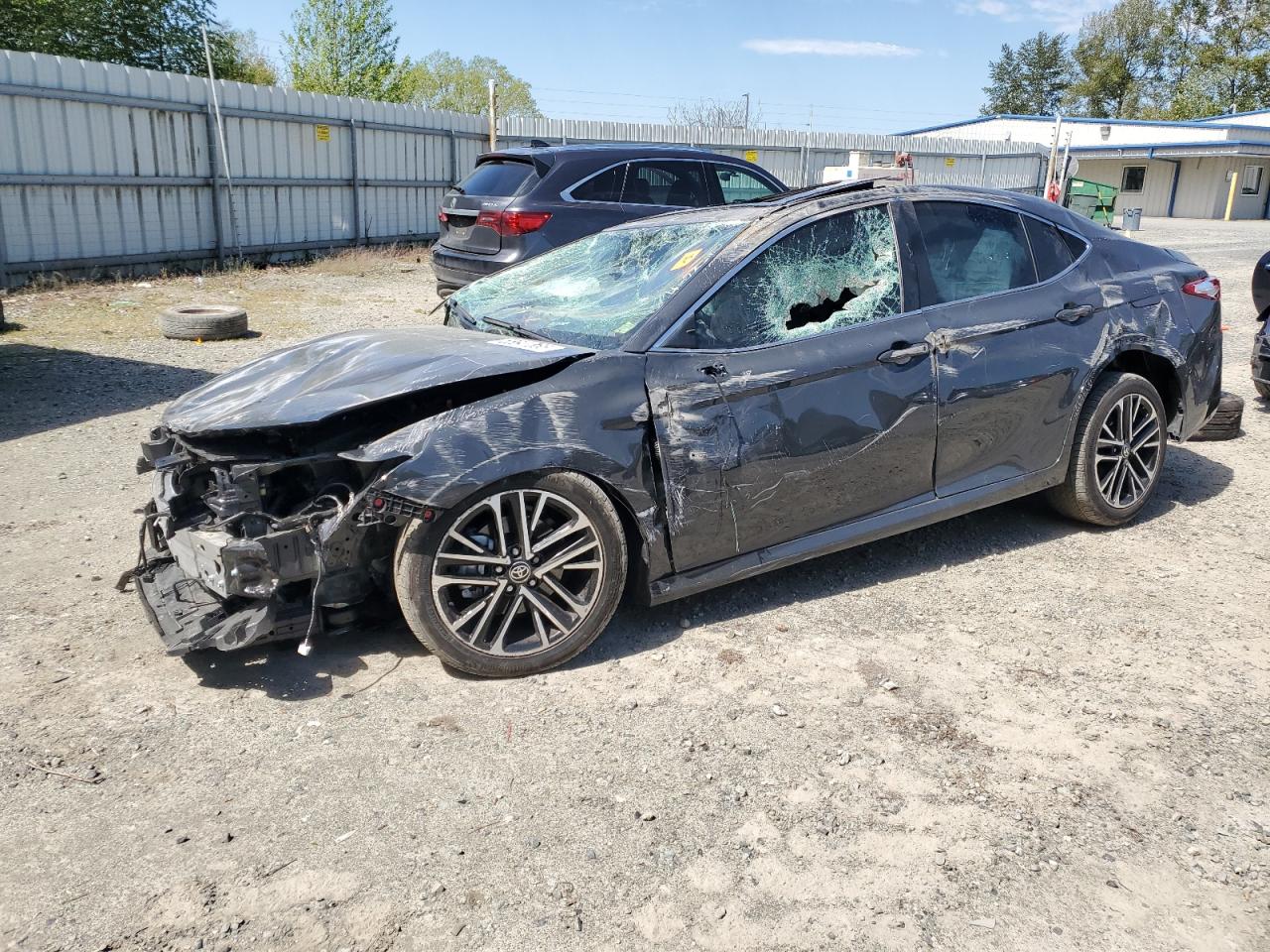 TOYOTA CAMRY XSE
