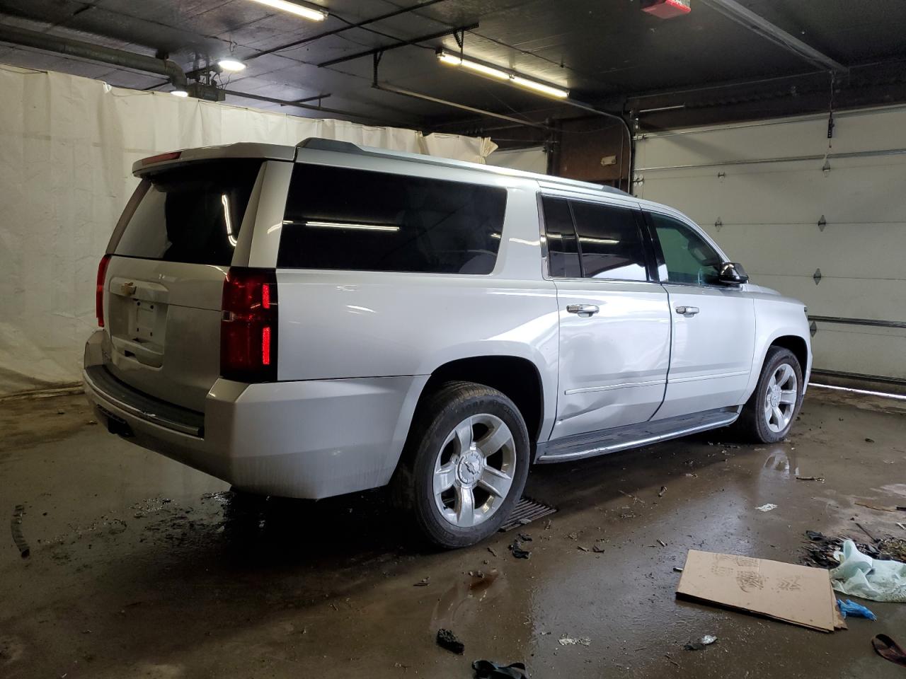 CHEVROLET SUBURBAN 2015