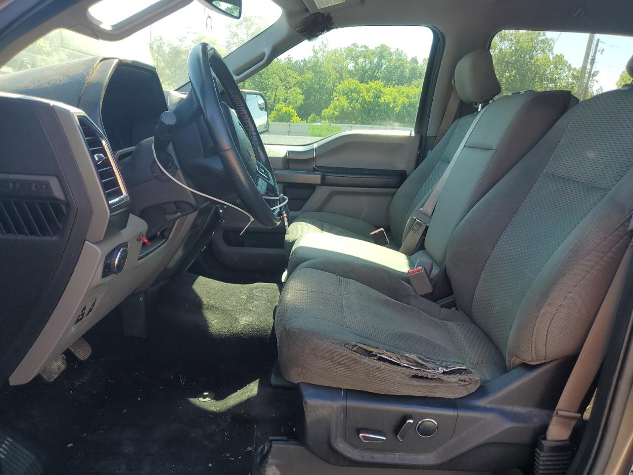 FORD F-150 SUPERCREW