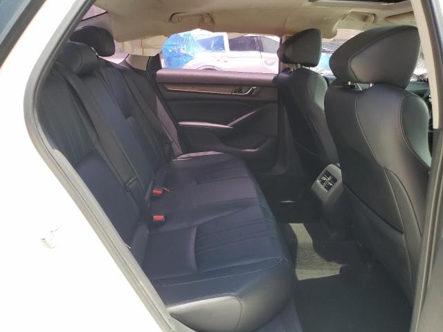 2018 HONDA ACCORD TOU 1HGCV1F98JA009097