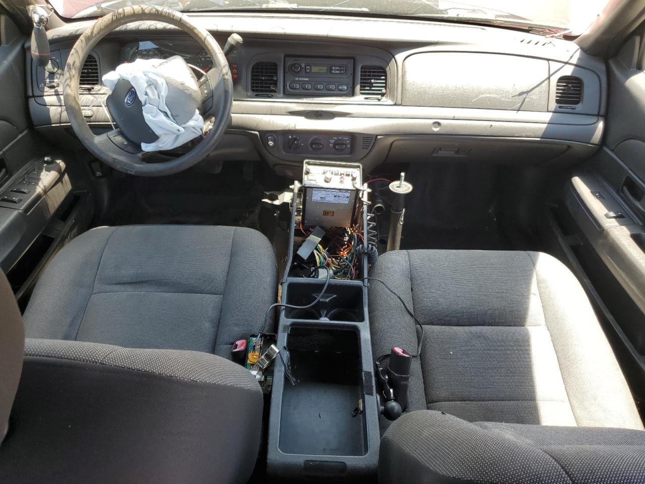 FORD CROWN VICTORIA POLICE INTERCEPTOR