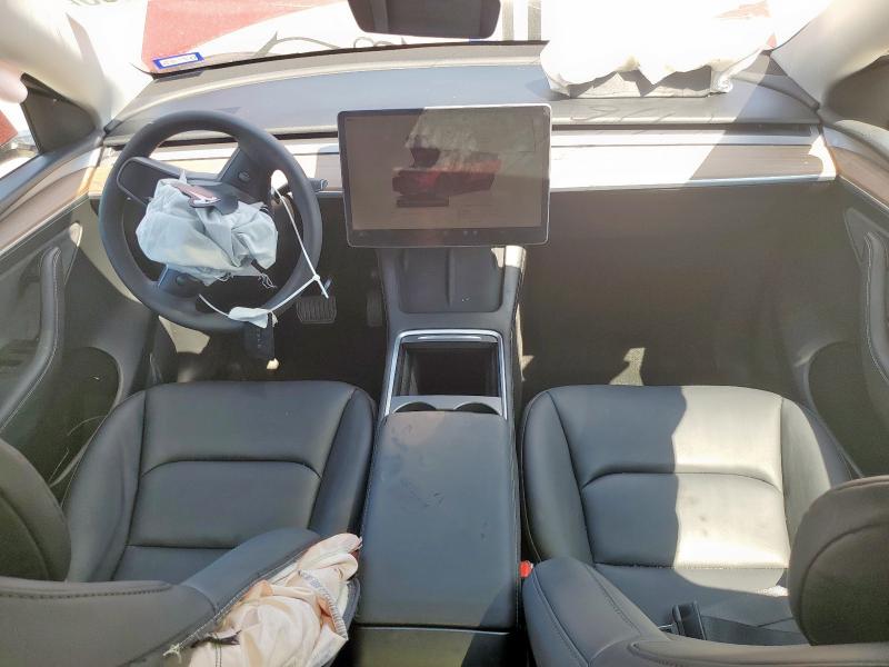 2024 TESLA MODEL Y 7SAYGAEE8RF130120