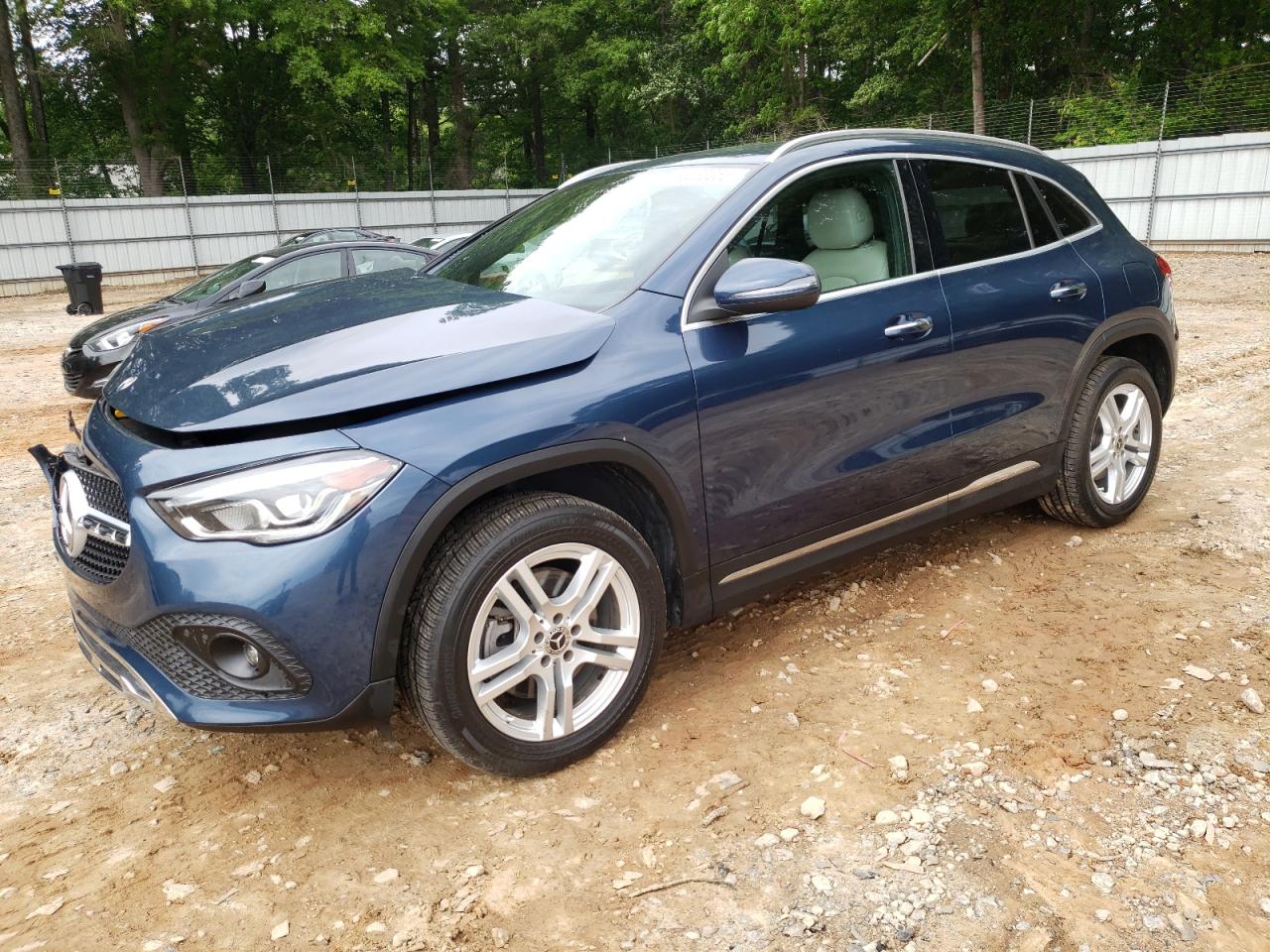 MERCEDES-BENZ GLA-CLASS 250