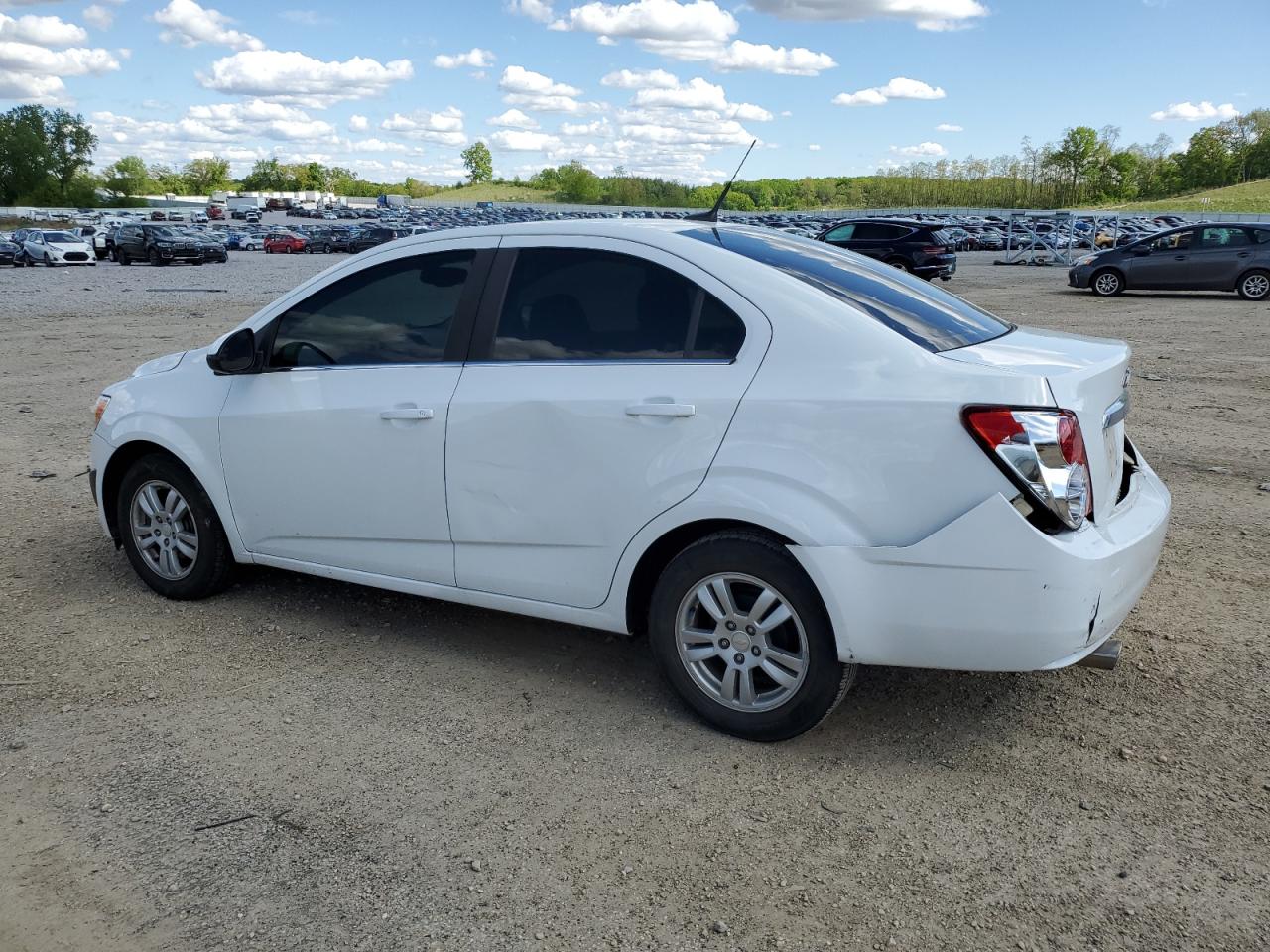 Chevrolet Sonic lt 2013