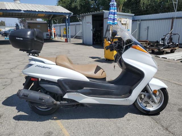 YAMAHA YP400