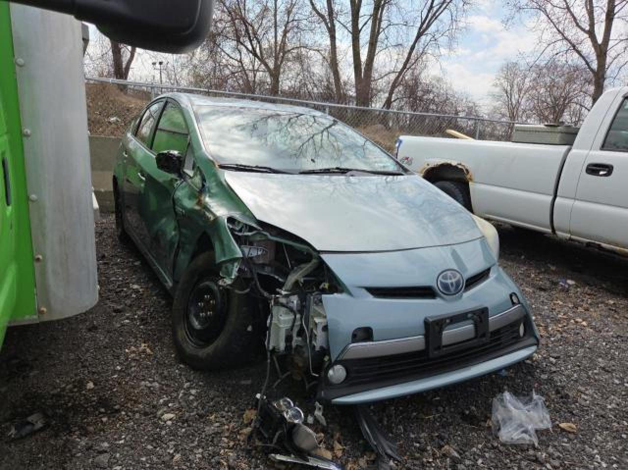 TOYOTA PRIUS PLUG