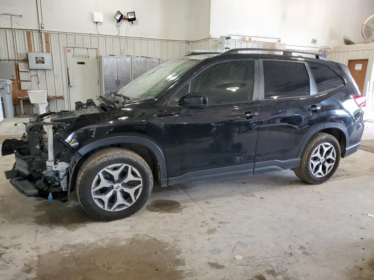 SUBARU FORESTER PREMIUM