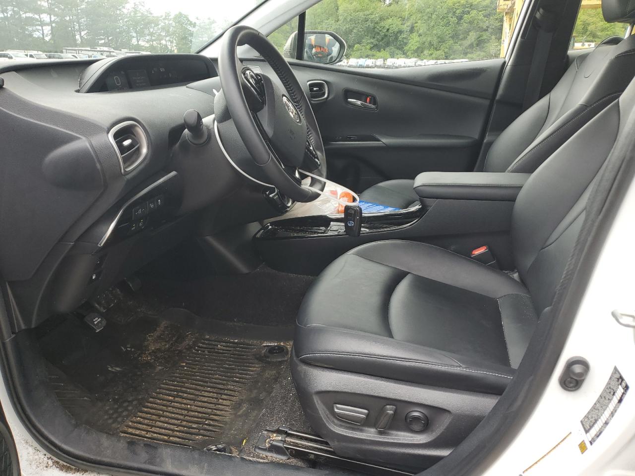 TOYOTA PRIUS PRIME LE