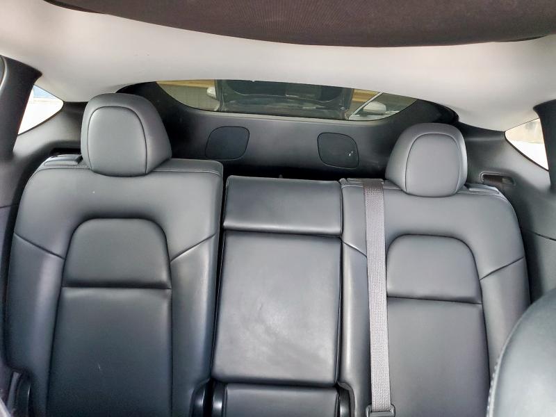 2021 TESLA MODEL Y 5YJYGDED4MF104810